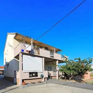 House Andrija Pensjonat Bibinje